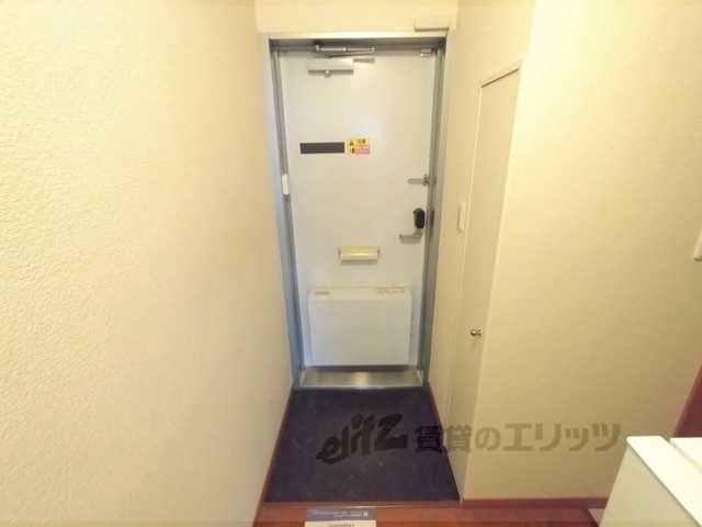 レオパレスエバーグリーン耳成の玄関写真