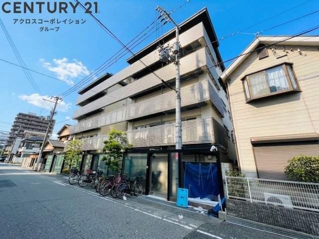 建物外観　オートロック・防犯カメラ付きで安心です！