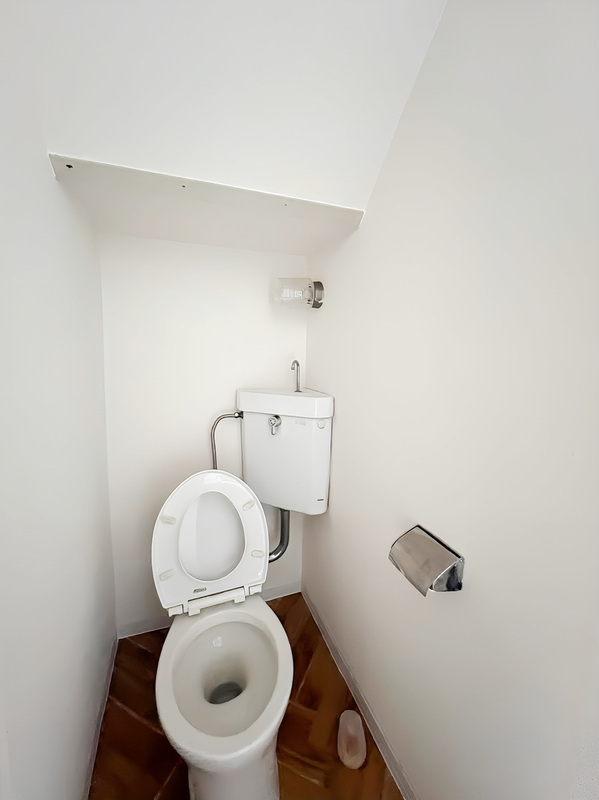南海加太線 西ノ庄駅 徒歩5分 2階建 築52年のトイレ写真