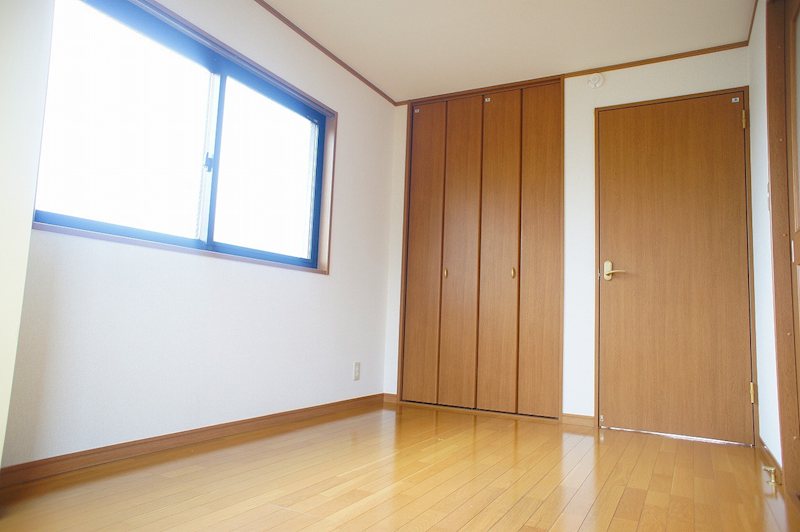 その他部屋・スペース　2面採光で明るい洋室6帖