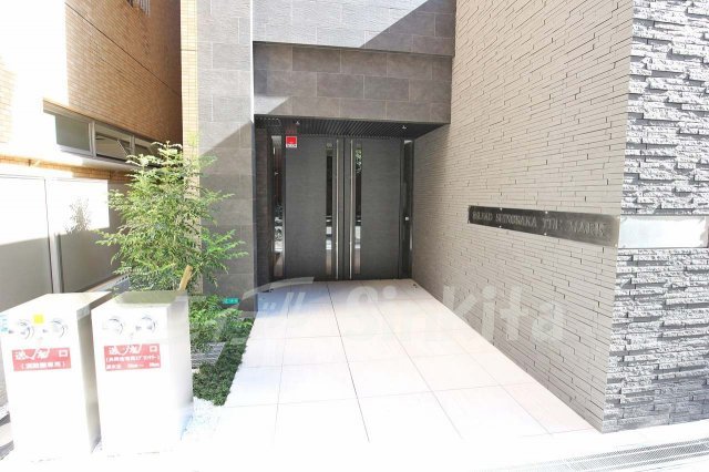地下鉄御堂筋線 東三国駅 徒歩4分 15階建 築7年の外観写真