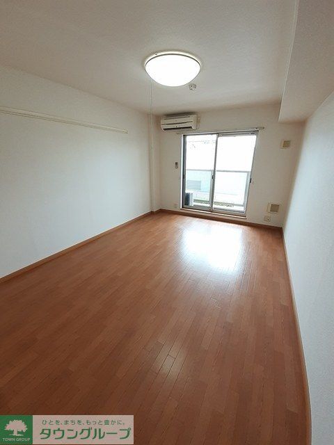 ナカイパレス PartIIの居間写真