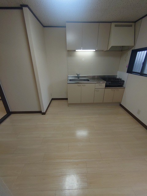 栄区笠間アパートの居間写真