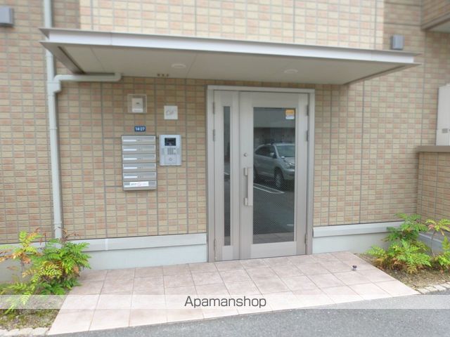 レフィナードカルチェ D棟の外観写真