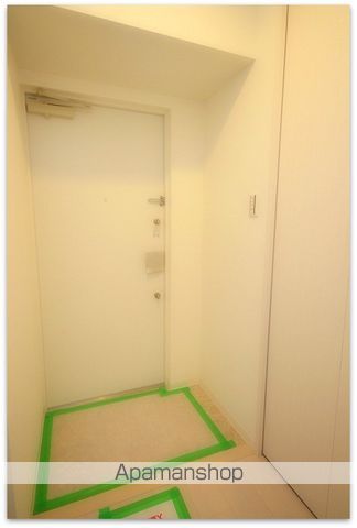 地下鉄御堂筋線 なんば駅 徒歩3分 14階建 築12年の玄関写真