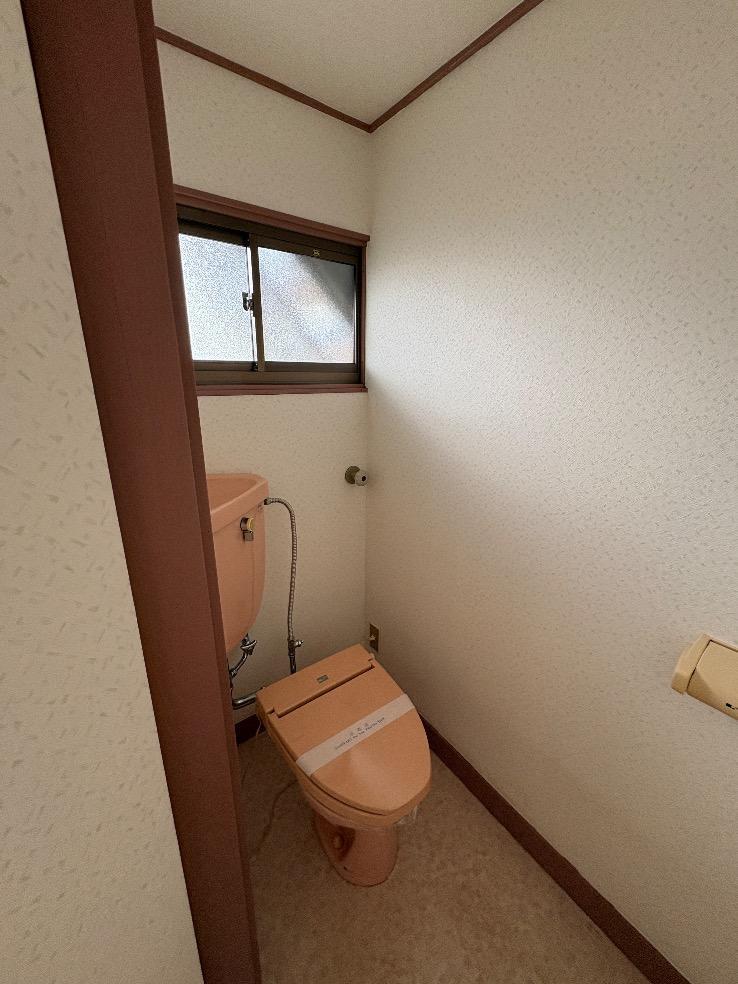 ＪＲ東北本線 花巻駅 徒歩5分 2階建 築40年のトイレ写真