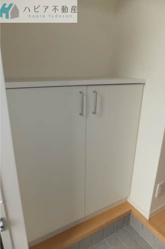 玄関　シューズボックス