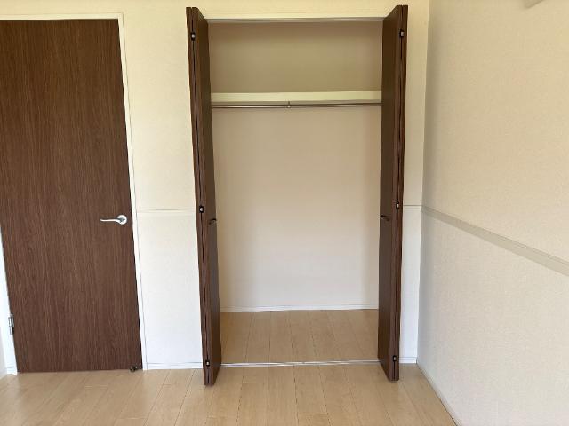 収納　北側洋室クローゼット