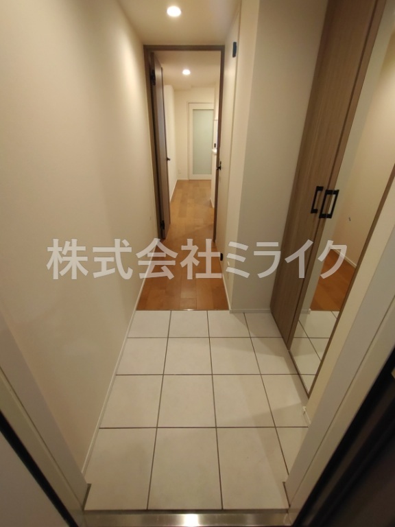 CREATIF池袋の玄関写真