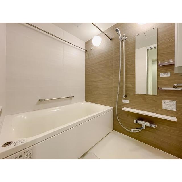 バス・シャワールーム　※写真は同タイプ住戸です。