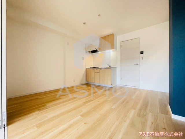 居室・リビング　同マンション別部屋参考写真