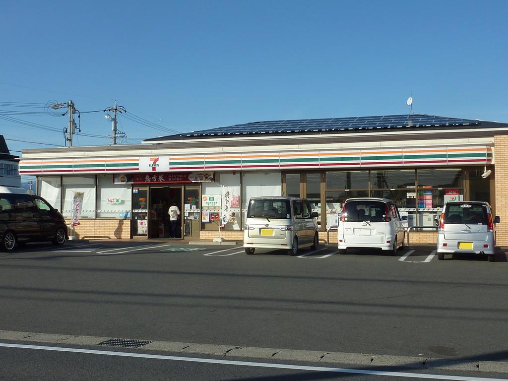 コンビニ　セブンイレブン鈴鹿道伯5丁目店（コンビニ）まで1244m