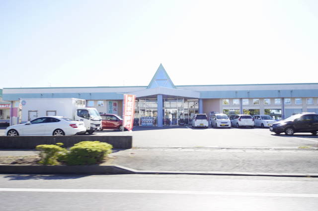 スーパー　マルヤ小山店（スーパー）まで694m