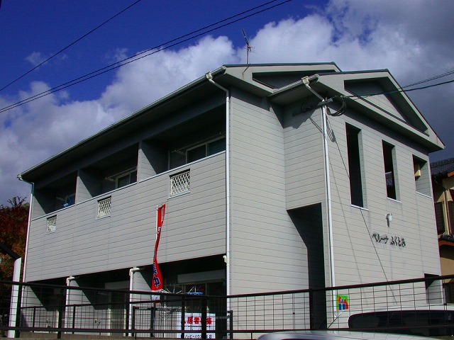 春日市宝町のアパートの建物外観