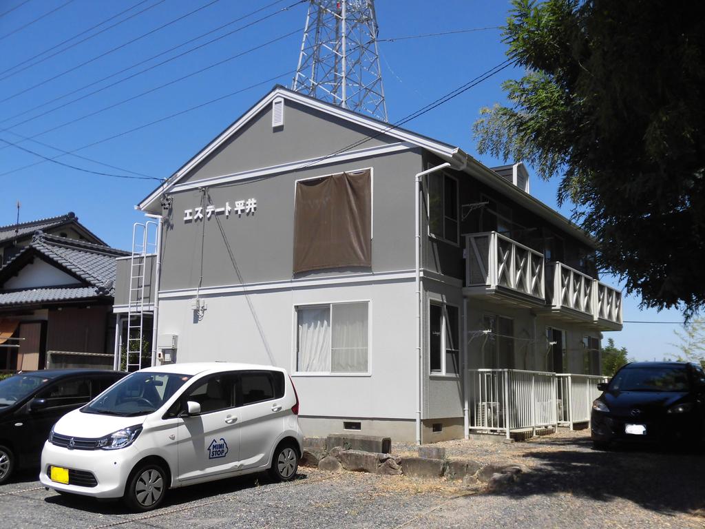 多治見市平井町のアパートの建物外観