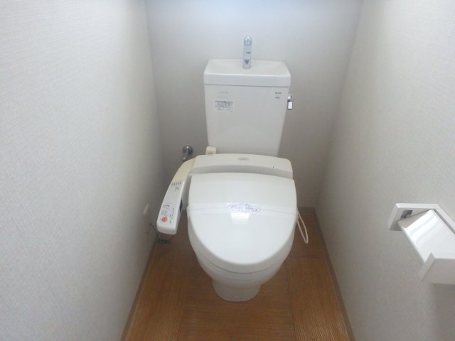 【Ｓｈｅｌｌ　Ｐｏｏｌ　Vのトイレ】