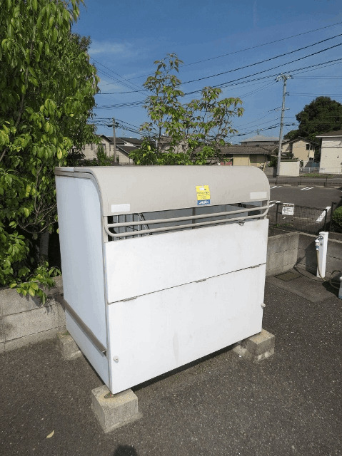 【倉敷市玉島八島のアパートのロビー】