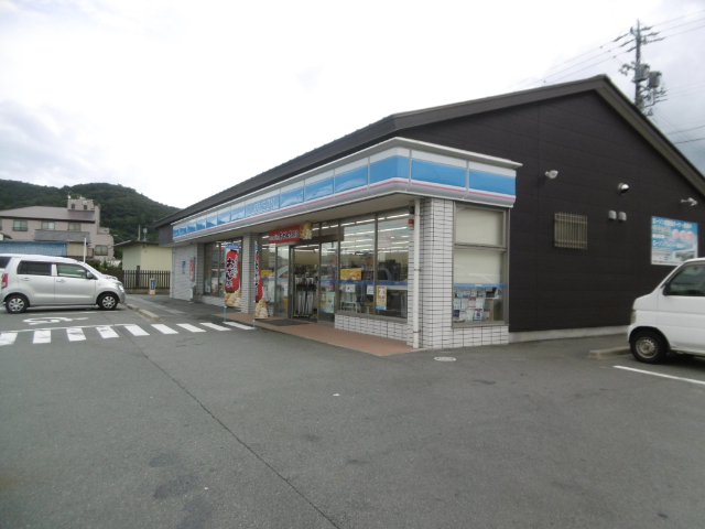 コンビニ　ローソン伊勢岩渕店（コンビニ）まで304m
