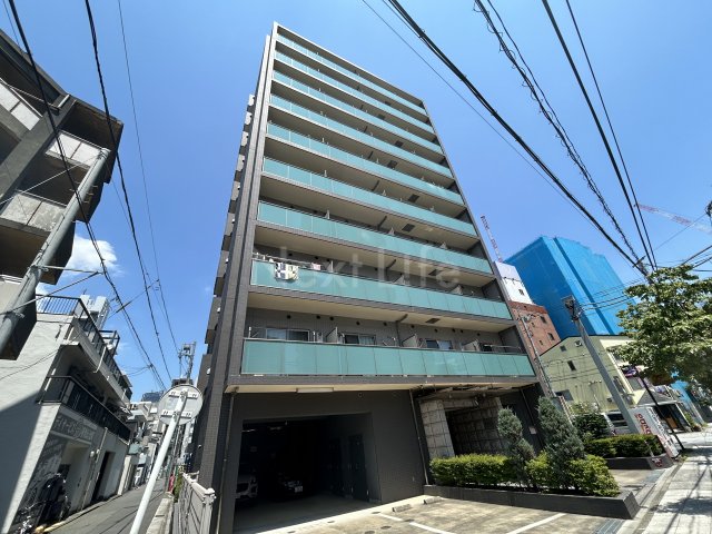 横浜市中区末吉町のアパートの建物外観