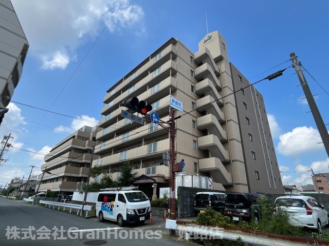 【クリーンピア姫路土山の建物外観】