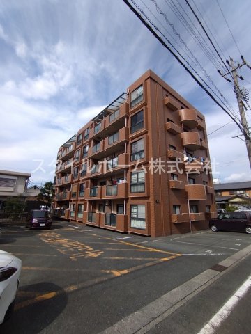 ユトリロキャッスルの建物外観