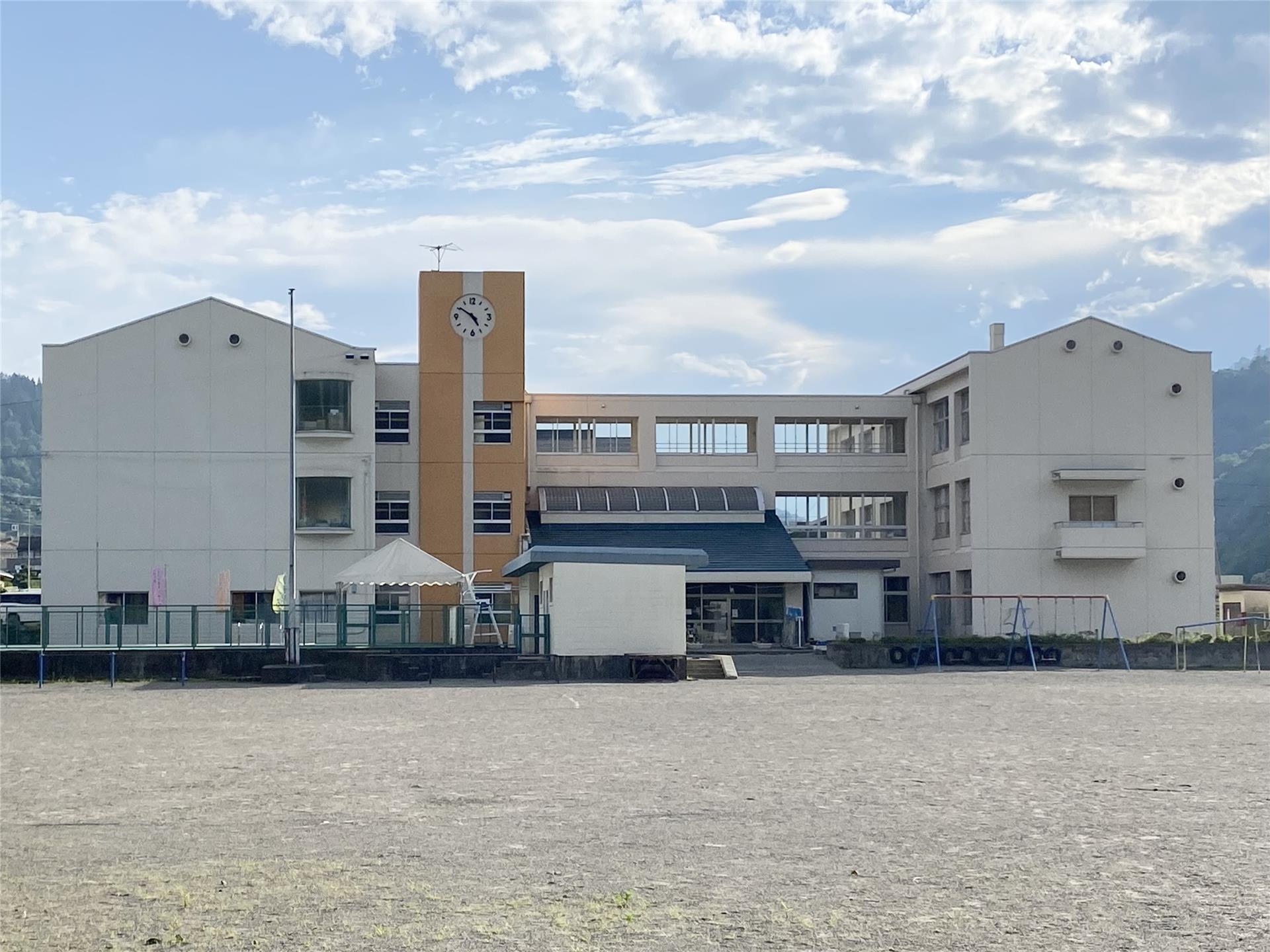 【フジハイムの小学校】