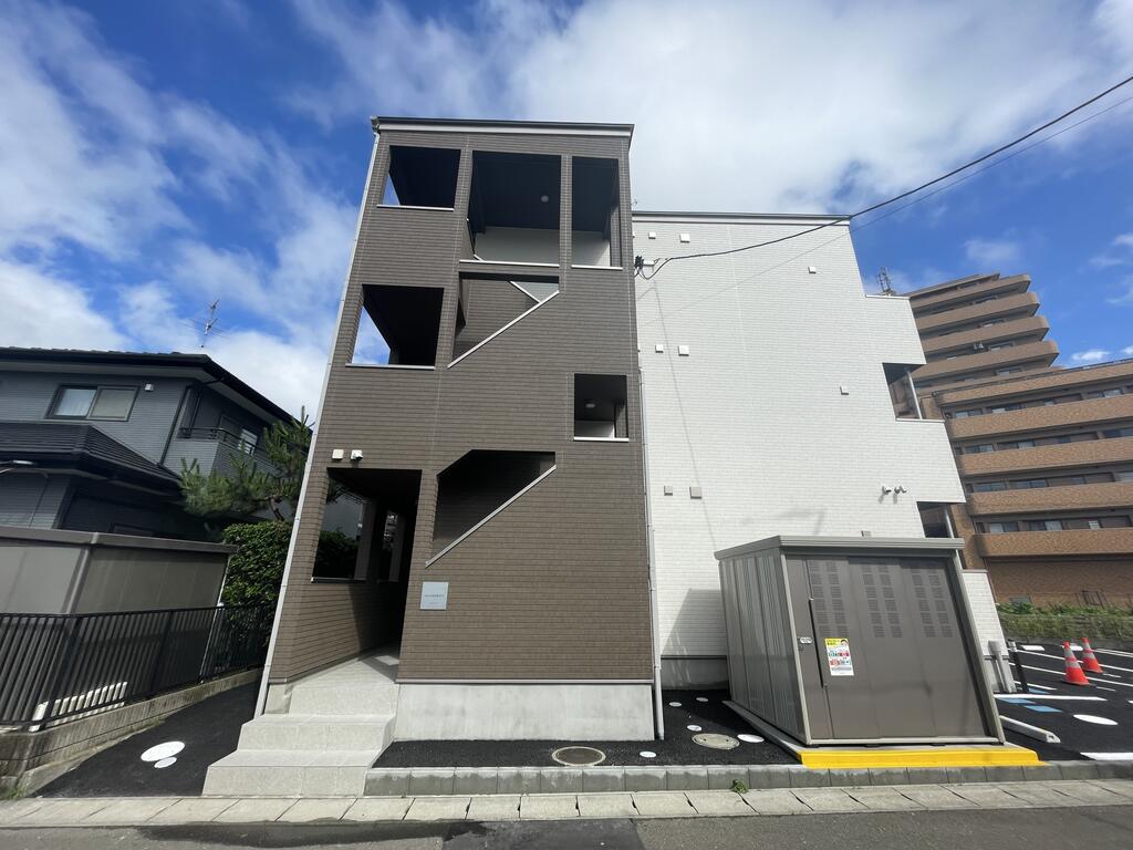 anyre高砂駅東IIの建物外観