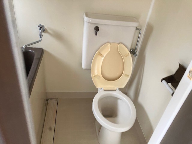 トイレ　バストイレ同室でお掃除が一度に済みます