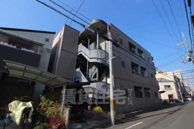 京都市下京区西七条北衣田町のマンションの建物外観