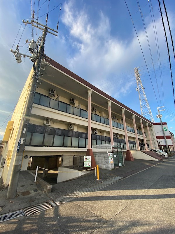 姫路市青山のアパートの建物外観