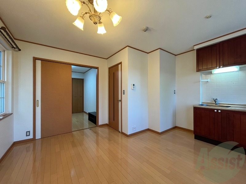 居室・リビング　広くてきれいなリビングです！快適に過ごせそうですね。