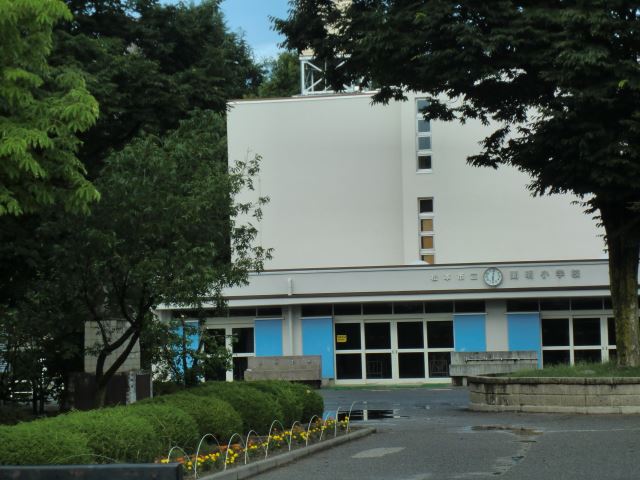 【ジュネス松本の小学校】