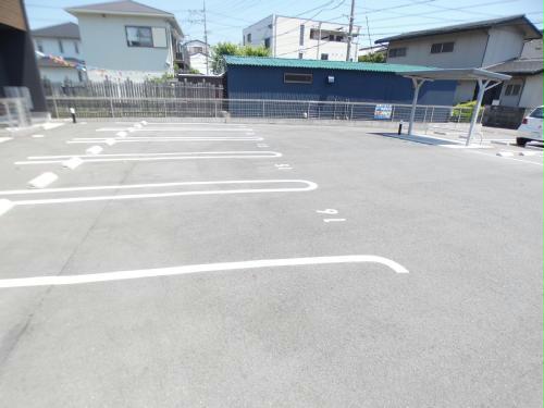 【MaisonettePark　碧南中央駅Bの駐車場】