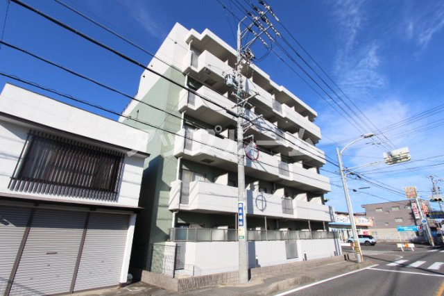 【フィオーレ関田の建物外観】