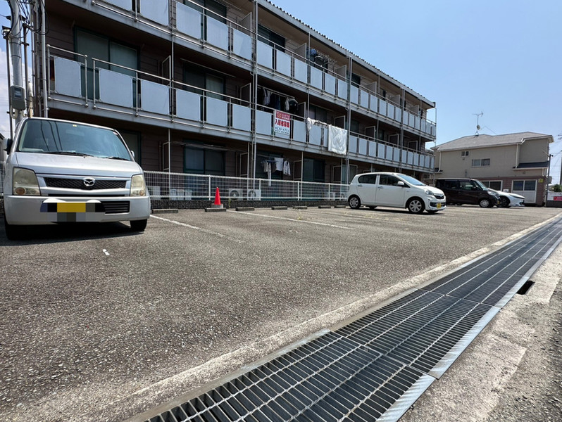 【コンフォート網干北新在家の駐車場】