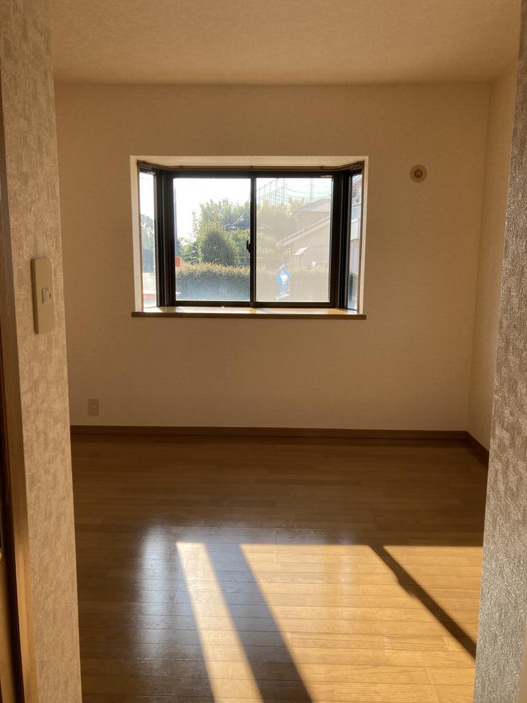 グランヴィルSIMOTURUの居間写真
