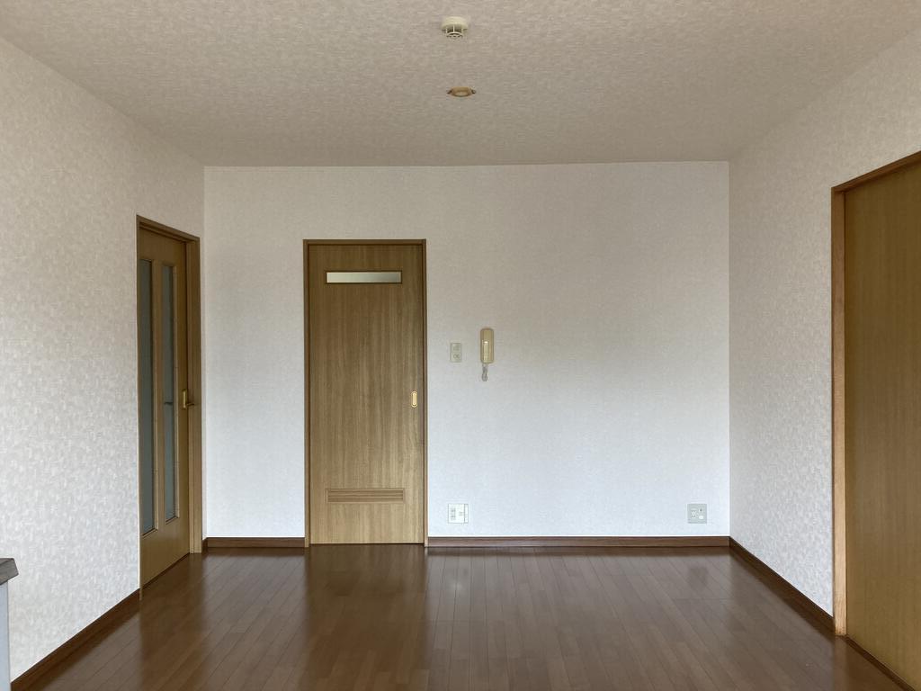 グランヴィルSIMOTURUの居間写真
