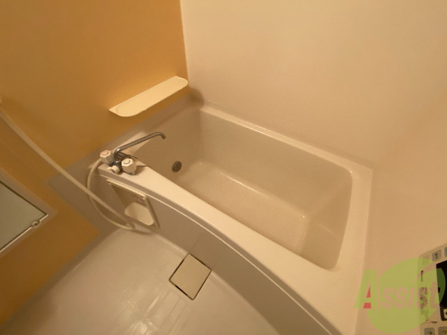 バス・シャワールーム　追い焚き機能が付いているのでいつでも温かいお風呂に入れますよ