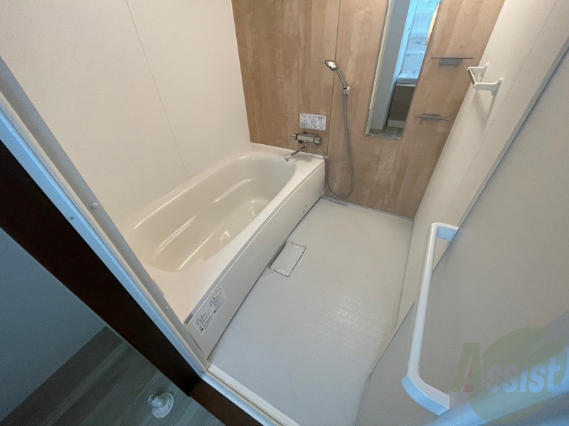 バス・シャワールーム　お風呂になります。一日の疲れを癒してくださいね。