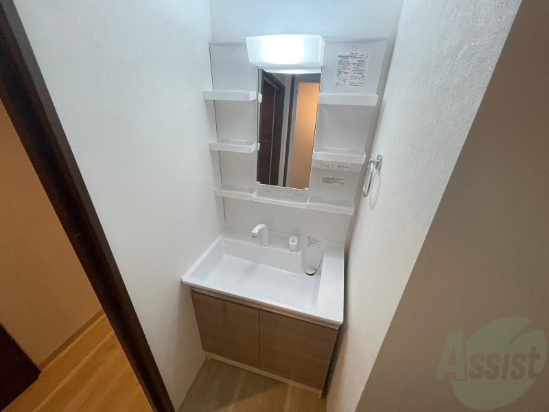 洗面設備　こちらに洗面台があります。朝の洗顔はこちらで。