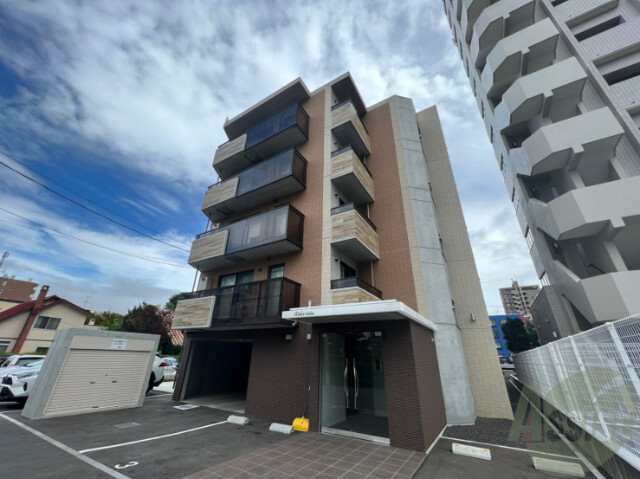 建物外観　札幌市中央区南１６条西「Ｄｏｌｃｅ　Ｆｕｓｈｉｍｉ」