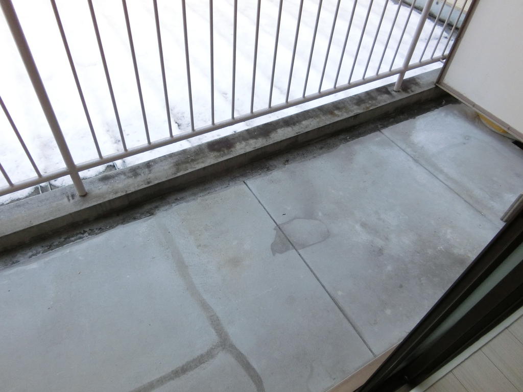 バルコニー　※写真は別のお部屋です。現況を優先させて頂きます。