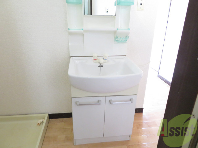 洗面設備　洗面台は独立していて、使いやすそうです。