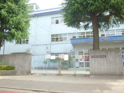 中学校　立川市立立川第三中学校（中学校）まで1303m