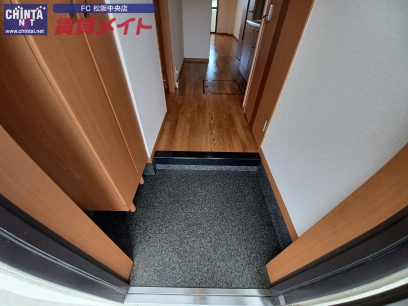 玄関　反転タイプ参考写真