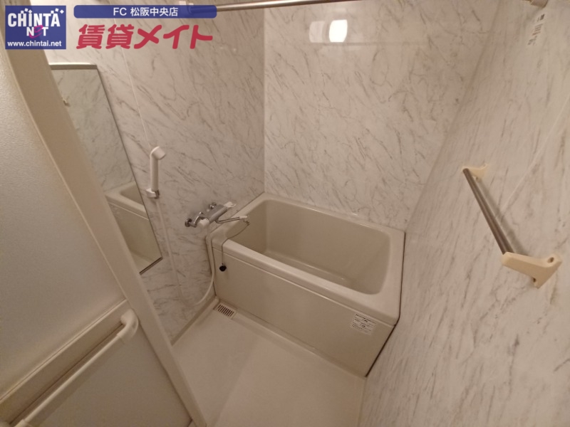 バス・シャワールーム　反転タイプ参考写真