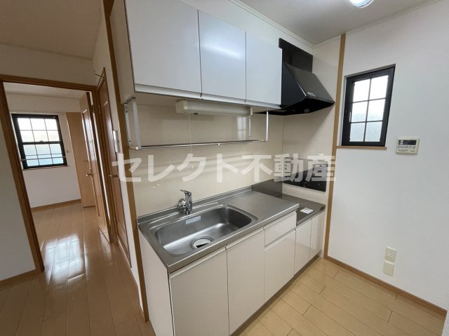 キッチン　コンパクトなキッチンで掃除もラクラク