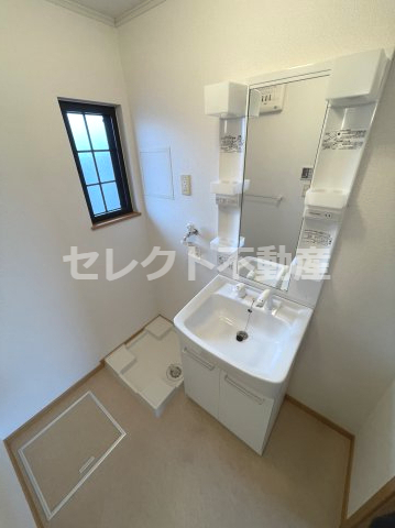 洗面設備　脱衣スペースもあります