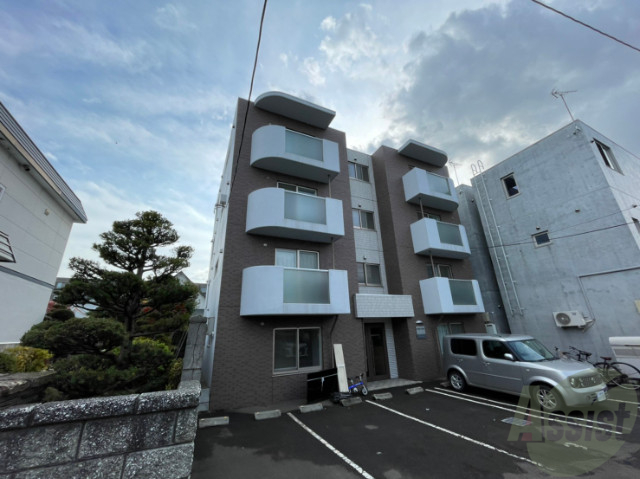 建物外観　札幌市中央区南７条「ＮＯＲＤ　ＦＩＵＭＥ南７条」