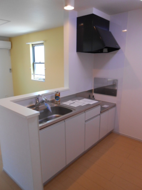 キッチン　対面（カウンター）キッチン・ガスコンロ（２口）対応